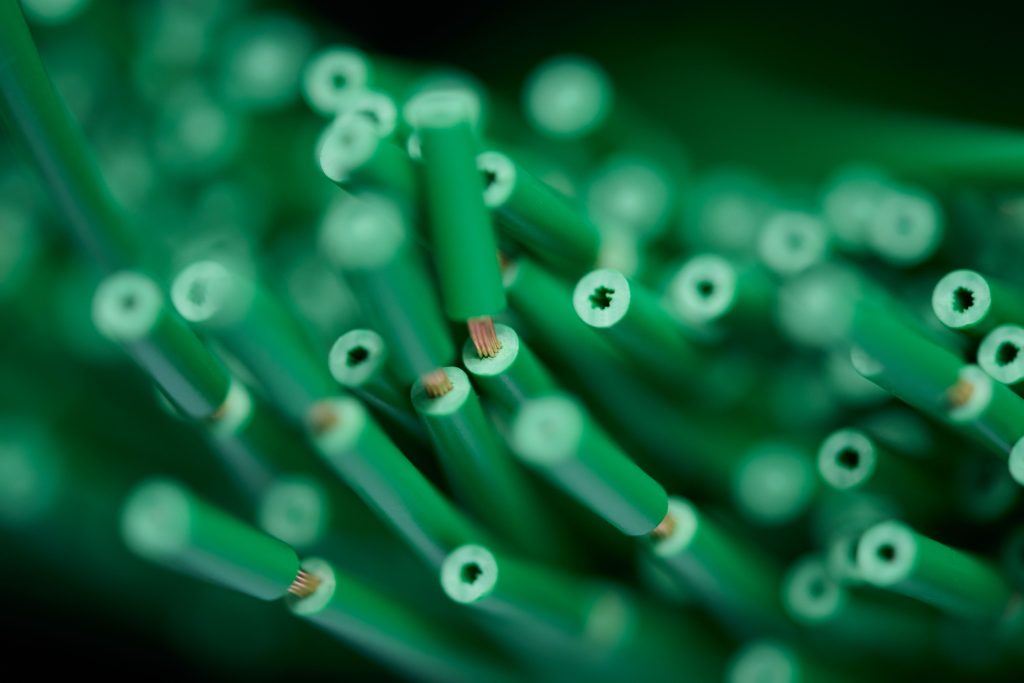 Kabelkonfektion mit feinster Präzision