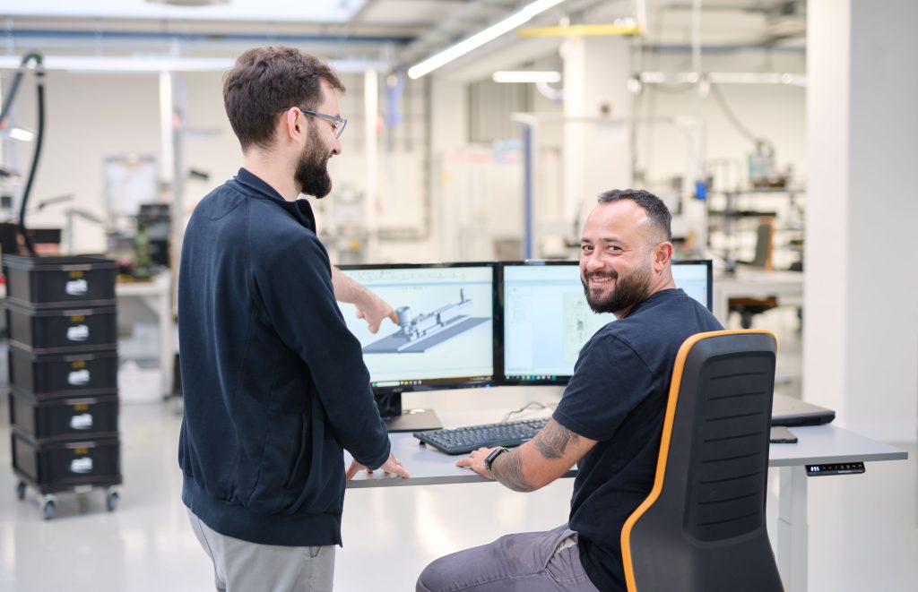 Ideen, KVP, Produktionsvielfalt, Prozesse, Werkbänke, Vorrichtungen, Werkzeuge und CAD CAM.